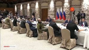 استئناف المفاوضات بين روسيا وأوكرانيا عبر الفيديو