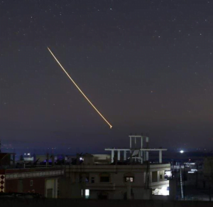الدفاعات الجوية تتصدى لاهداف معادية في سماء العاصمة دمشق 