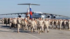 لافروف: القوات الروسية باقية في سوريا