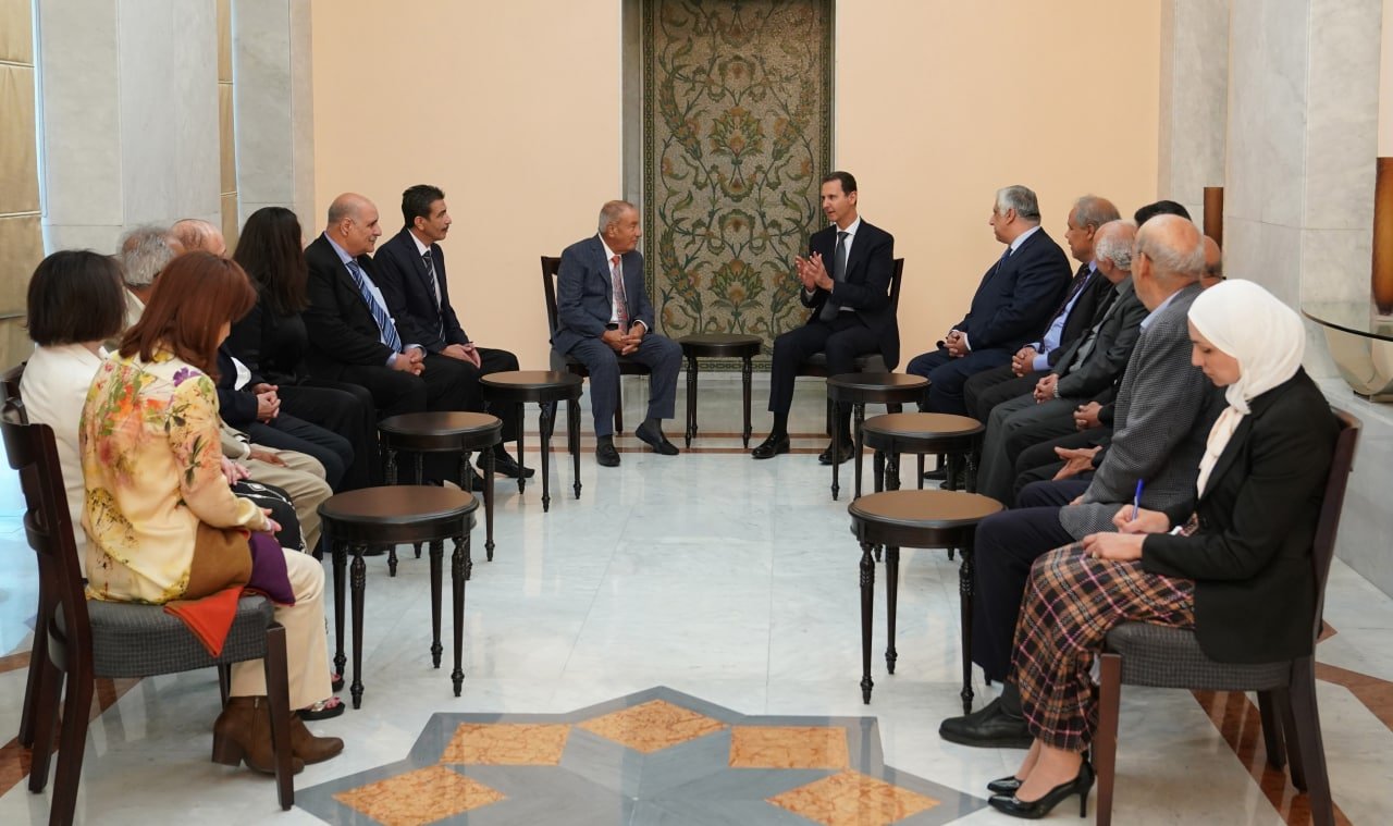 الرئيس الأسد يلتقي أعضاء الأمانة العامة لاتحاد الجاليات والفعاليات والمؤسسات الفلسطينية في الشتات-أوروبا