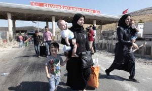 أنقرة تبني قرى استيطانية في عفرين لترحيل اللاجئين السوريين