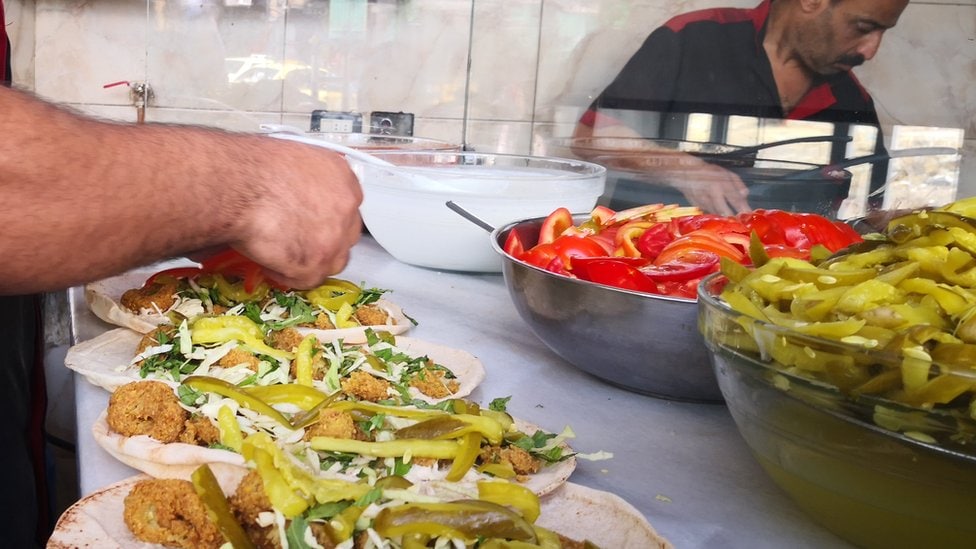 أسعار جديدة للخبز السياحي والكعك والمأكولات الشعبية في دمشق