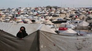 دويلة داعـ ـش المصغرة.. مخيم الهول الأكبر والأخطر بين المخيمات التي تديرها "قسد"