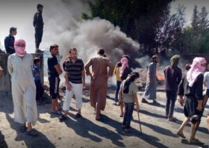 بالصور.. احتجاجات ضد "قسد" في بلدتي الجنينة والحصان بريف دير الزور