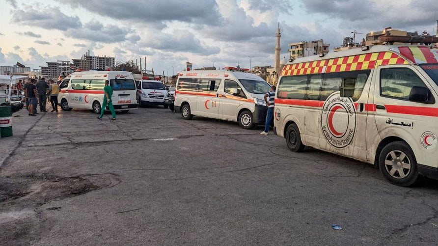 بعد حادثة "مركب الموت".. الهلال الأحمر ينقل جثامين 11 غريقا من طرطوس إلى ذويهم في إدلب