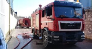 قائد فوج إطفاء حماة لسونا نيوز: إصابة إطفائي بحروق أثناء السيطرة على حريق في صناعة حماة